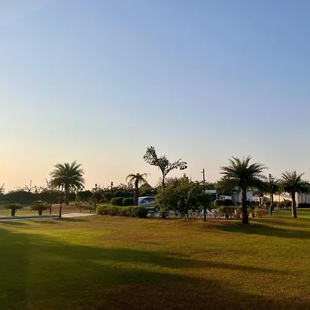 Gazibo Elegant Farm Stay With Swimming Pool